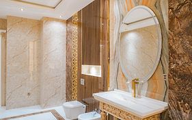 Kangurt Grand Hotel